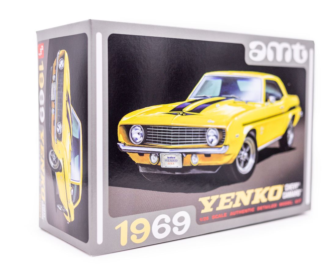 AMT 1969 Chevy Camaro (Yenko) 1/25 Model Kit (Level 2) – image 3