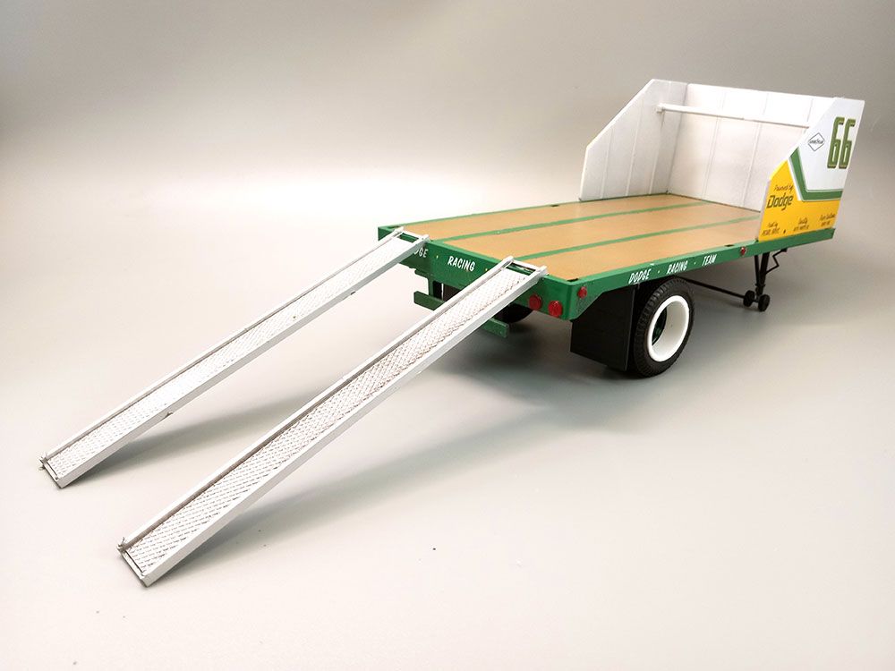 AMT 1/25 1966 Dodge L700 Truck w/ Flatbed Racing Trailer – image 16