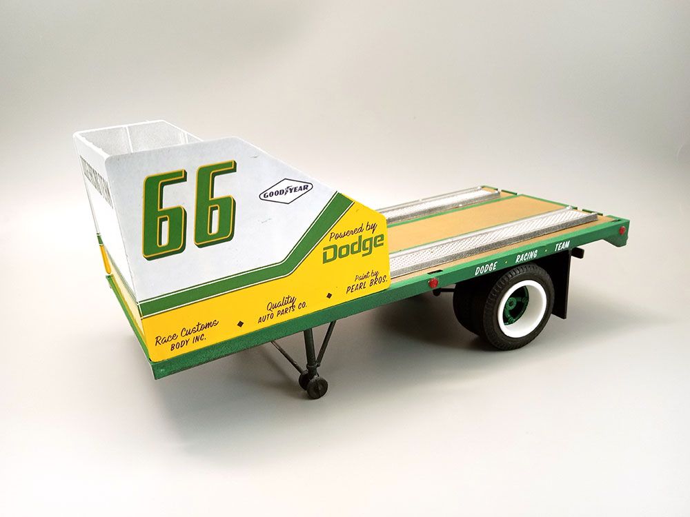 AMT 1/25 1966 Dodge L700 Truck w/ Flatbed Racing Trailer – image 19