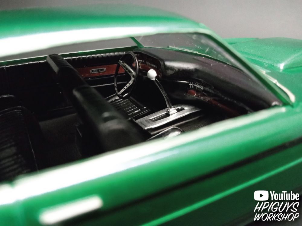 AMT 1/25 1969 Ford Galaxie Hardtop – image 5