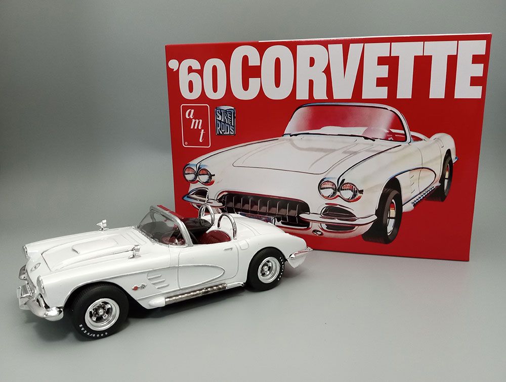 AMT 1/25 1960 Chevrolet Corvette Model Kit (Level 2) – image 13