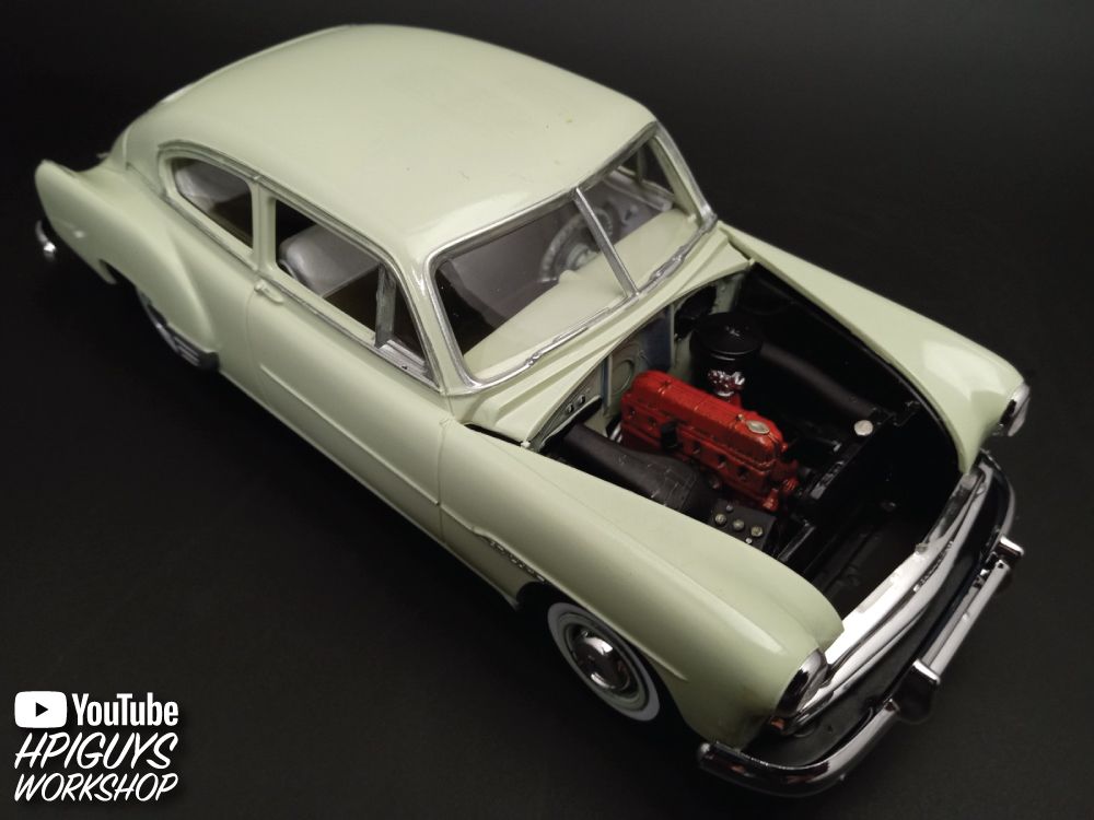 AMT 1/25 1951 Chevrolet Fleetline Model Kit (Level 2) – image 5