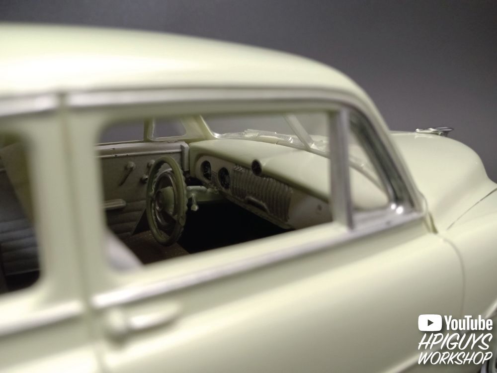 AMT 1/25 1951 Chevrolet Fleetline Model Kit (Level 2) – image 7
