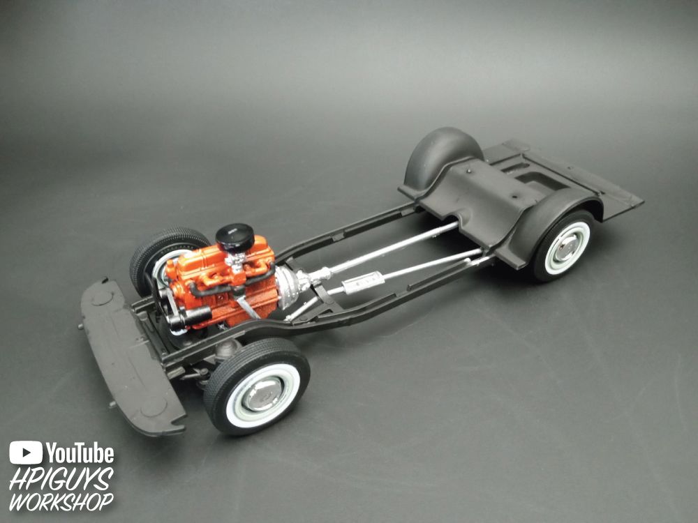 AMT 1/25 1951 Chevrolet Fleetline Model Kit (Level 2) – image 14