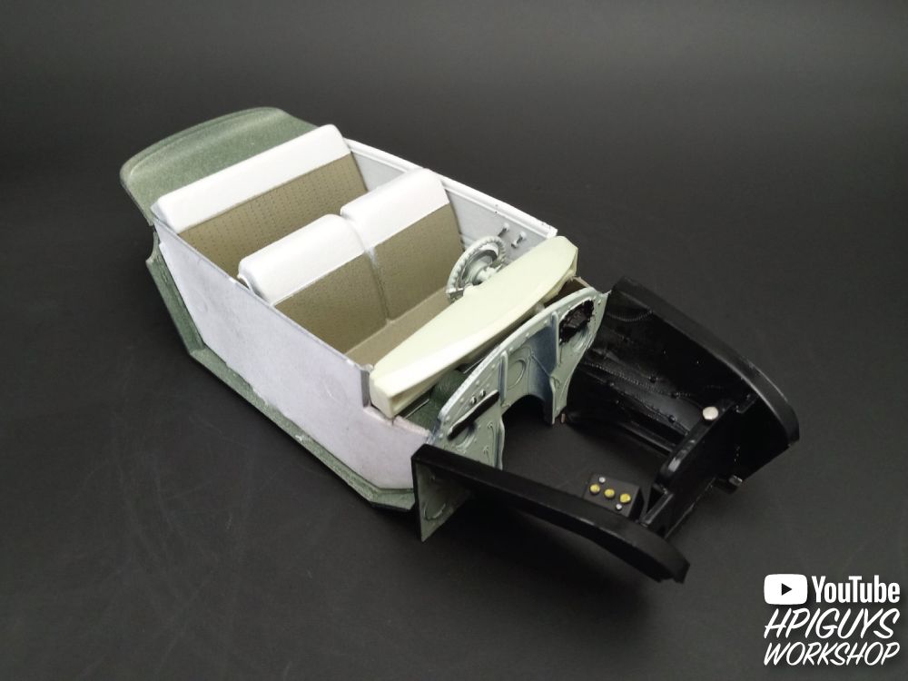 AMT 1/25 1951 Chevrolet Fleetline Model Kit (Level 2) – image 15