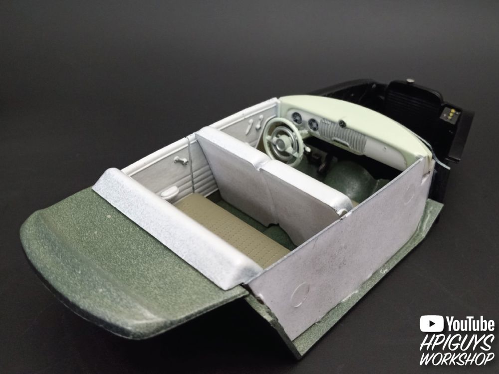 AMT 1/25 1951 Chevrolet Fleetline Model Kit (Level 2) – image 16