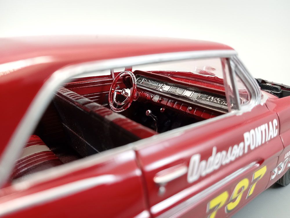 AMT 1/25 1962 Pontiac Catalina Super Stock – image 10