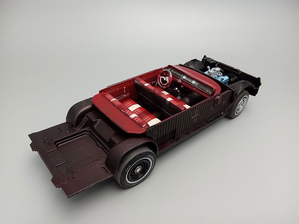 AMT 1/25 1962 Pontiac Catalina Super Stock – image 13
