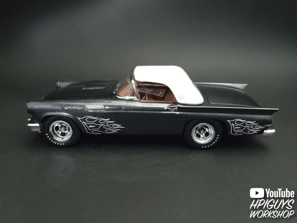 AMT 1/25 1957 Ford Thunderbird – image 4