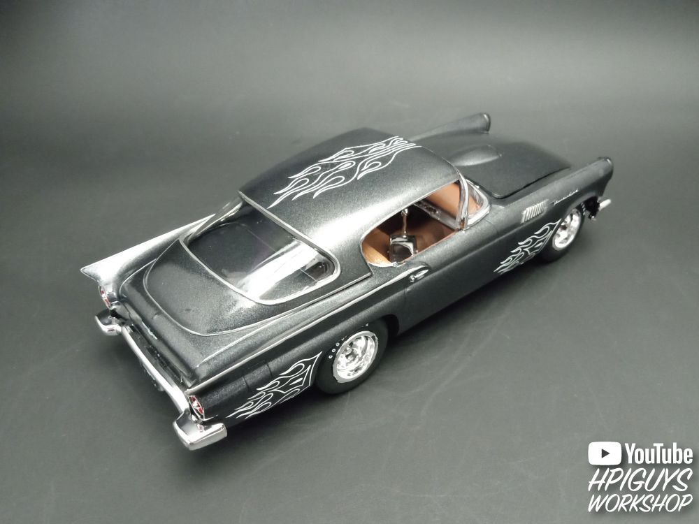 AMT 1/25 1957 Ford Thunderbird – image 9