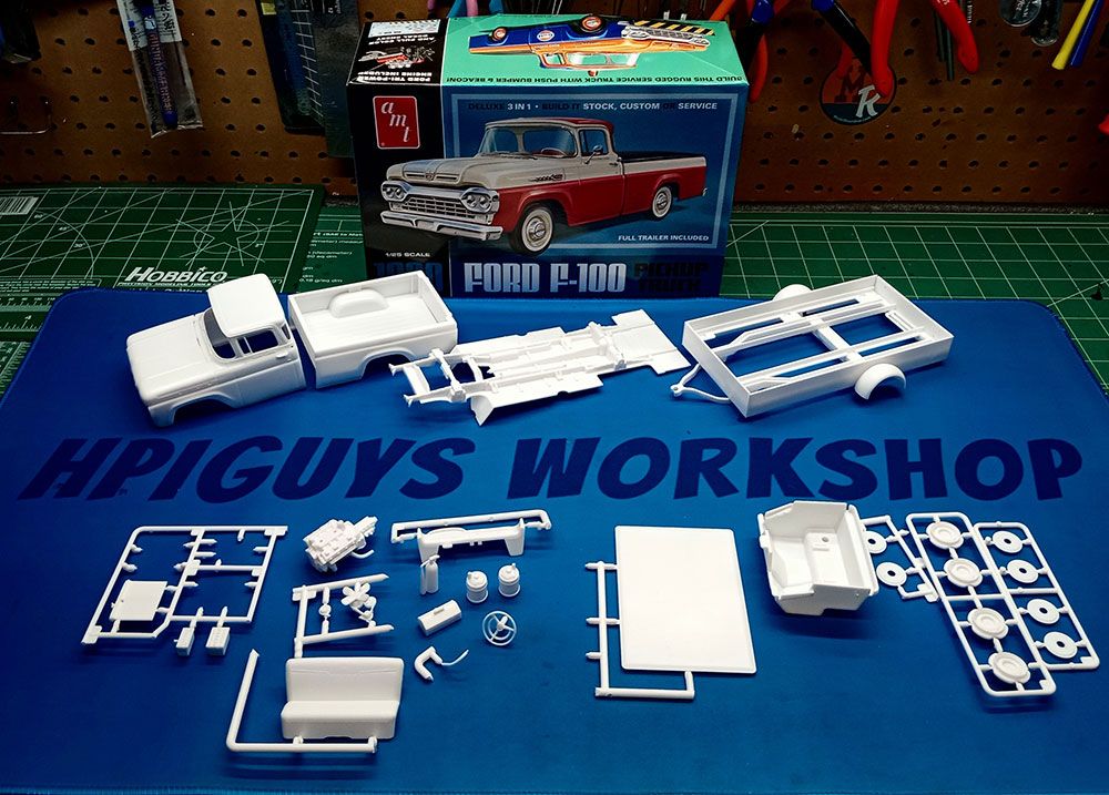 AMT 1/25 1960 Ford F-100 Pickup With Trailer (New Tooling) – image 11