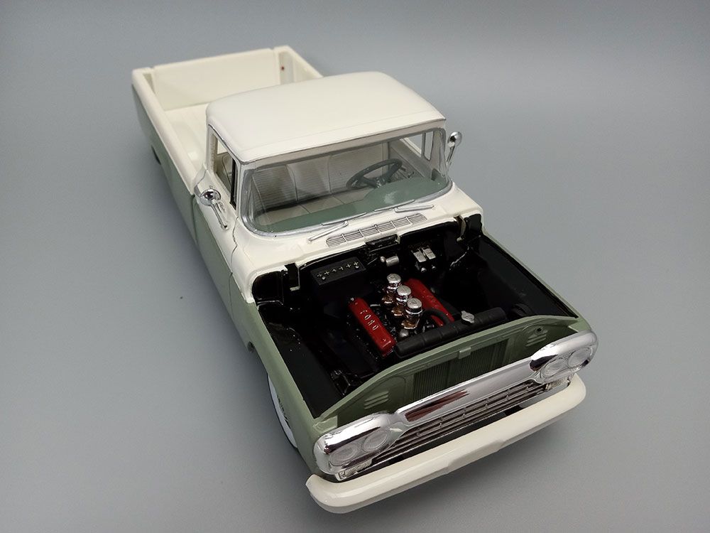 AMT 1/25 1960 Ford F-100 Pickup With Trailer (New Tooling) – image 16