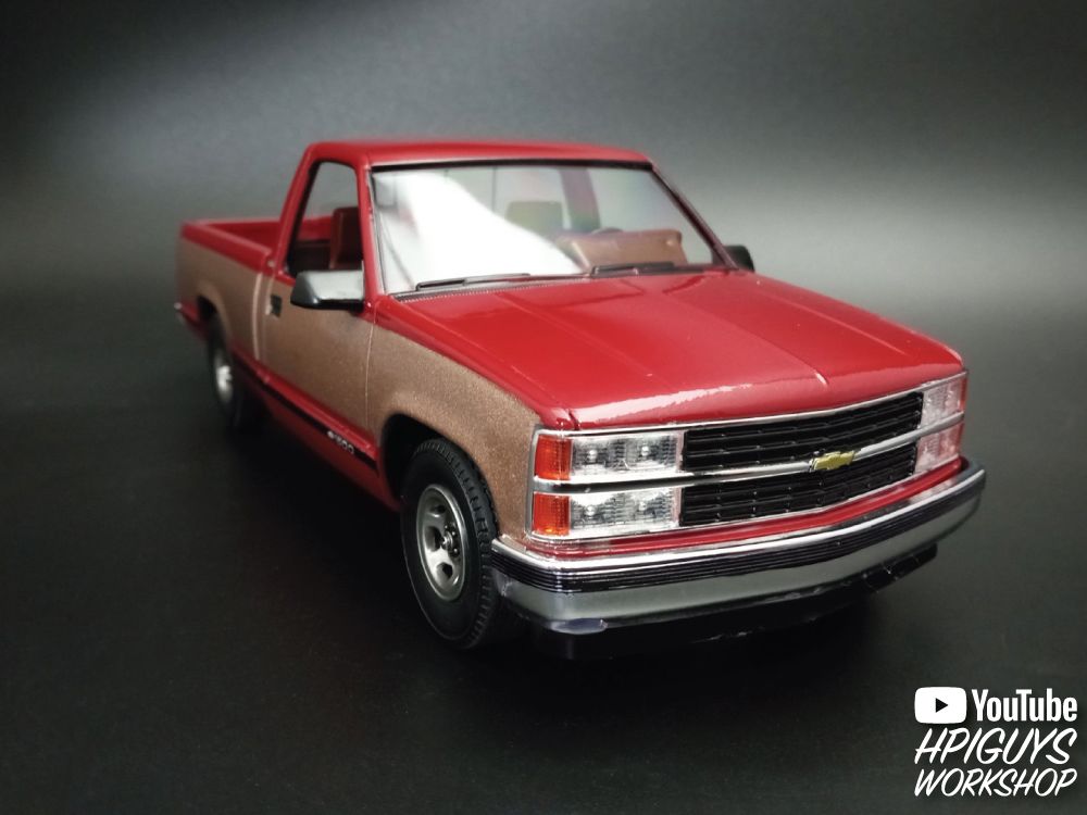 AMT 1/25 1992 Silverado Shortbed Fleetside Pickup Model Level 2 – image 8