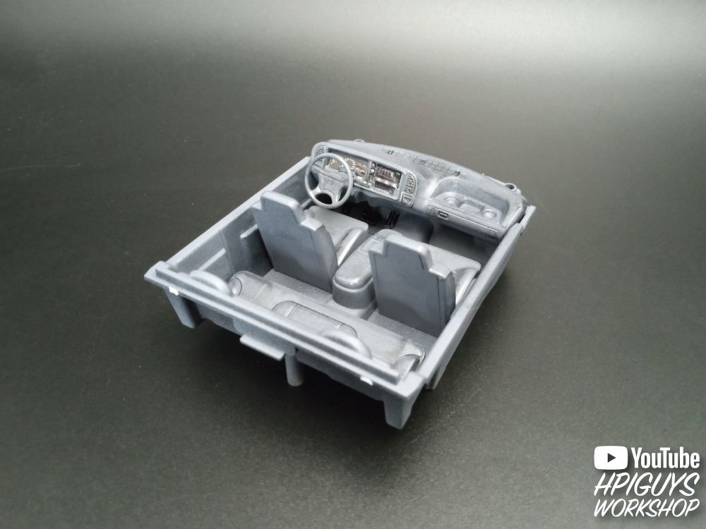AMT 1/25 1996 Chevrolet C-3500 Dually Pickup Easy Build – image 12