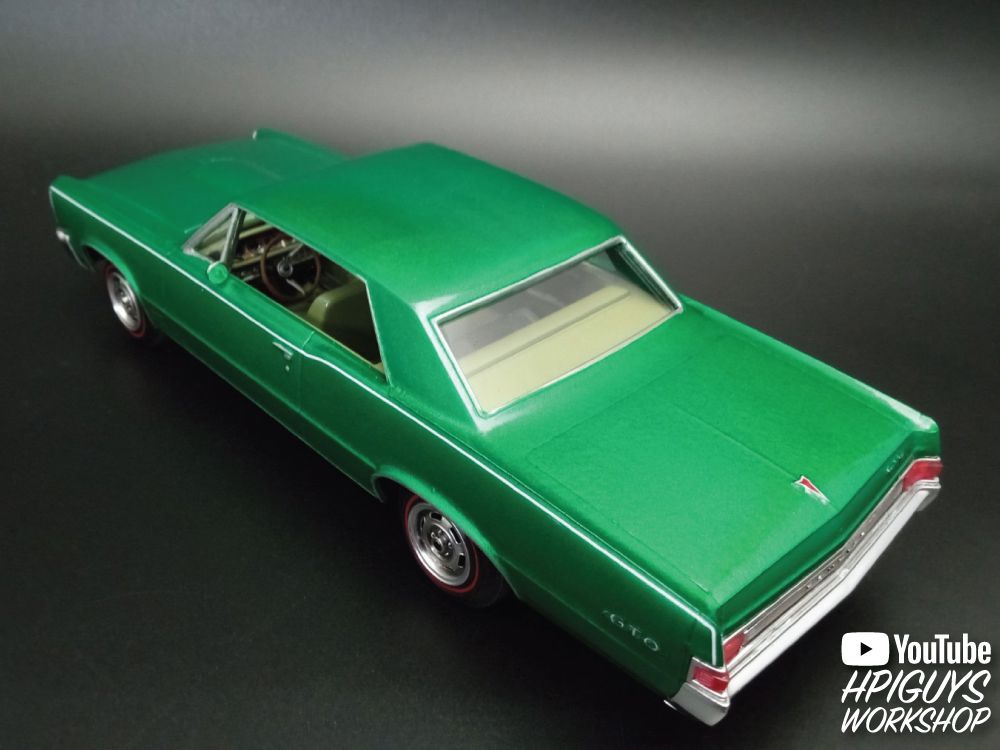 AMT 1/25 1965 Pontiac GTO Hardtop Craftsman Plus Model (Level 2) – image 2