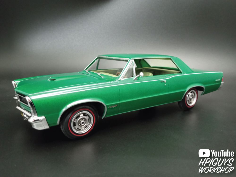 AMT 1/25 1965 Pontiac GTO Hardtop Craftsman Plus Model (Level 2) – image 3