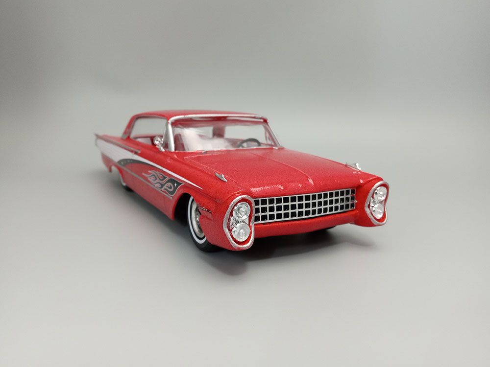 AMT 1/25 1961 Ford Galaxie Hardtop – image 6