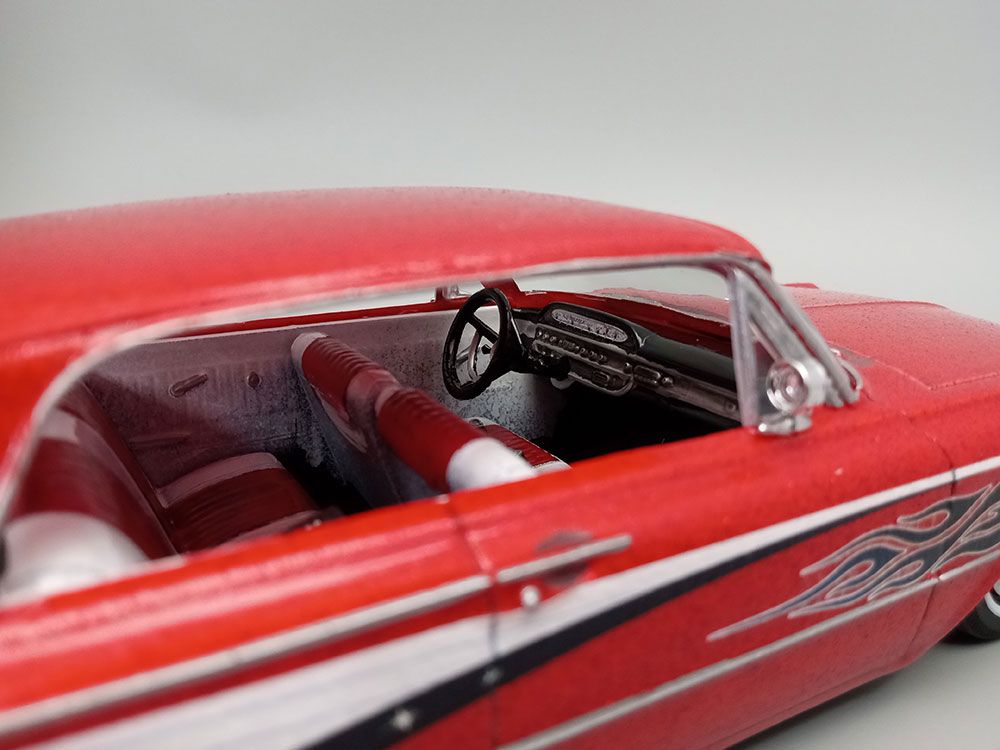 AMT 1/25 1961 Ford Galaxie Hardtop – image 9