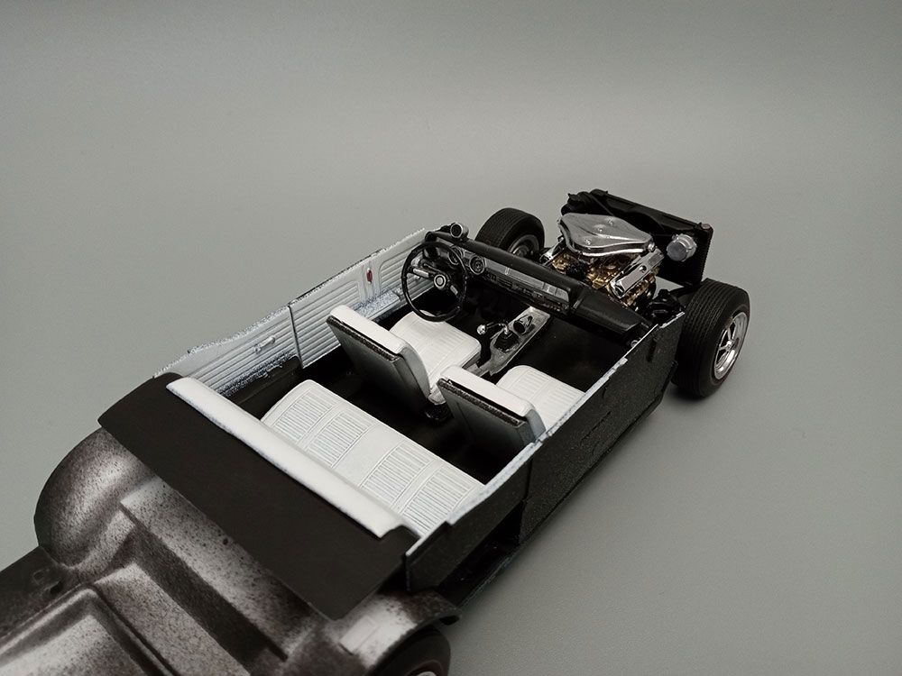 AMT 1/25 1966 Olds 442 Hardtop Model Kit – image 15