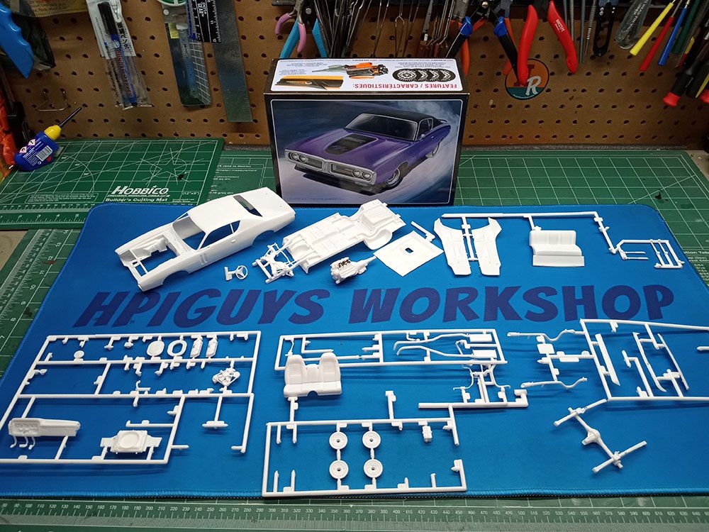 AMT 1/25 1971 Dodge Hemi Charger R/T – image 7