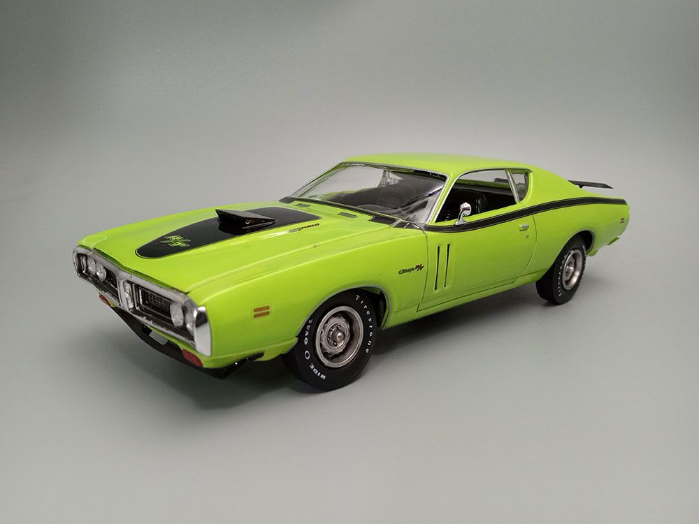 AMT 1/25 1971 Dodge Hemi Charger R/T – image 8