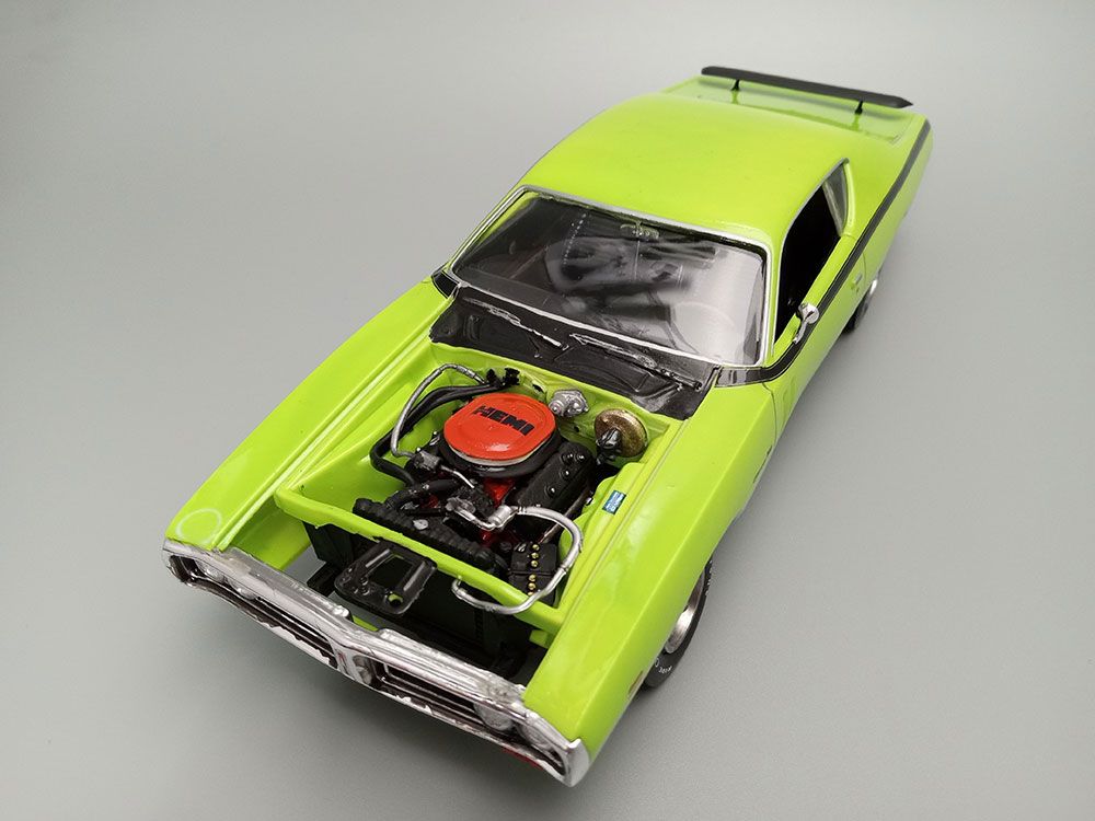 AMT 1/25 1971 Dodge Hemi Charger R/T – image 10