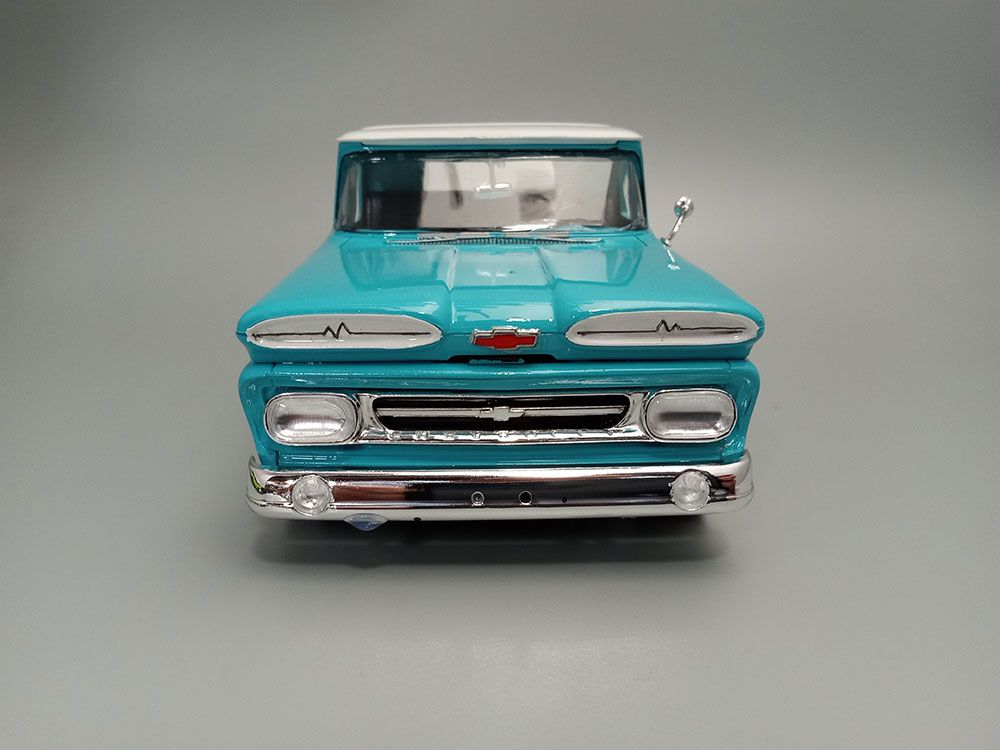 AMT 1/25 1960 Chevy Apache Pickup Street Machine (Level 2) – image 5