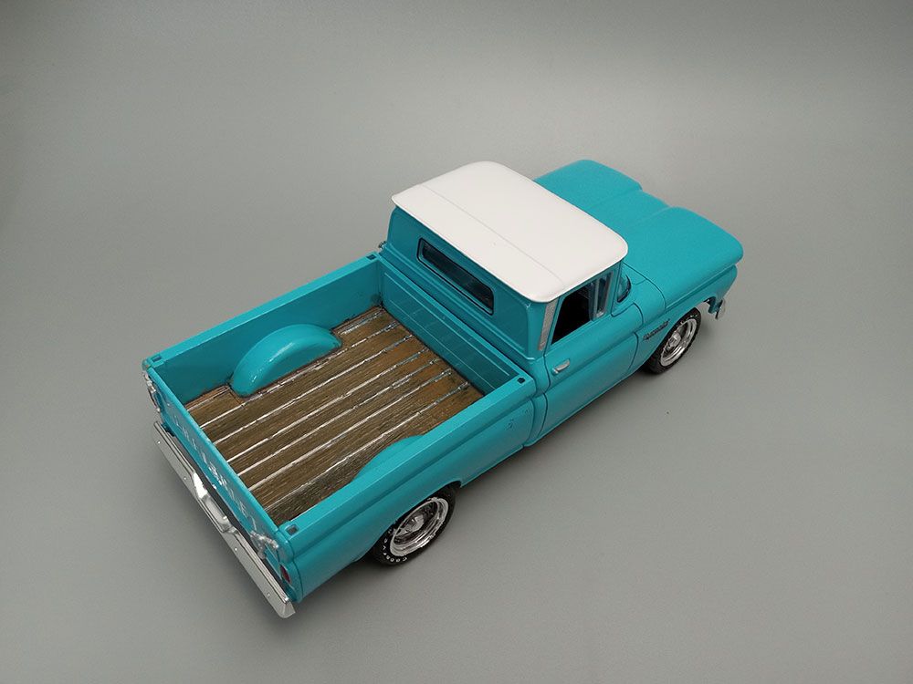 AMT 1/25 1960 Chevy Apache Pickup Street Machine (Level 2) – image 8