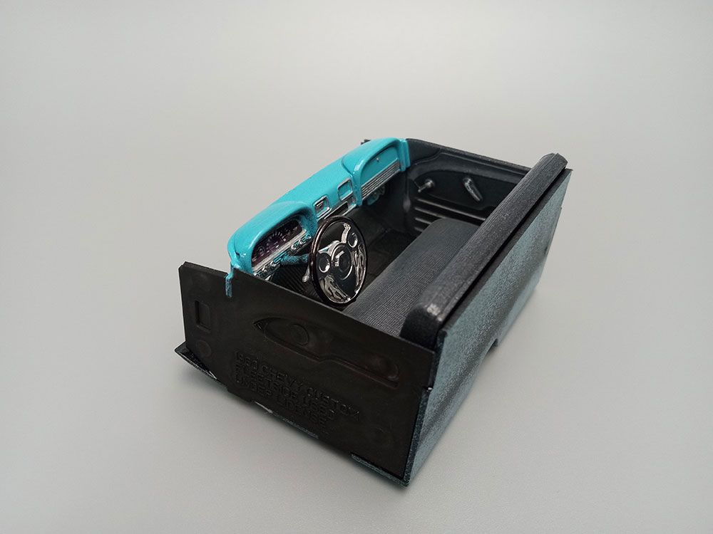 AMT 1/25 1960 Chevy Apache Pickup Street Machine (Level 2) – image 14