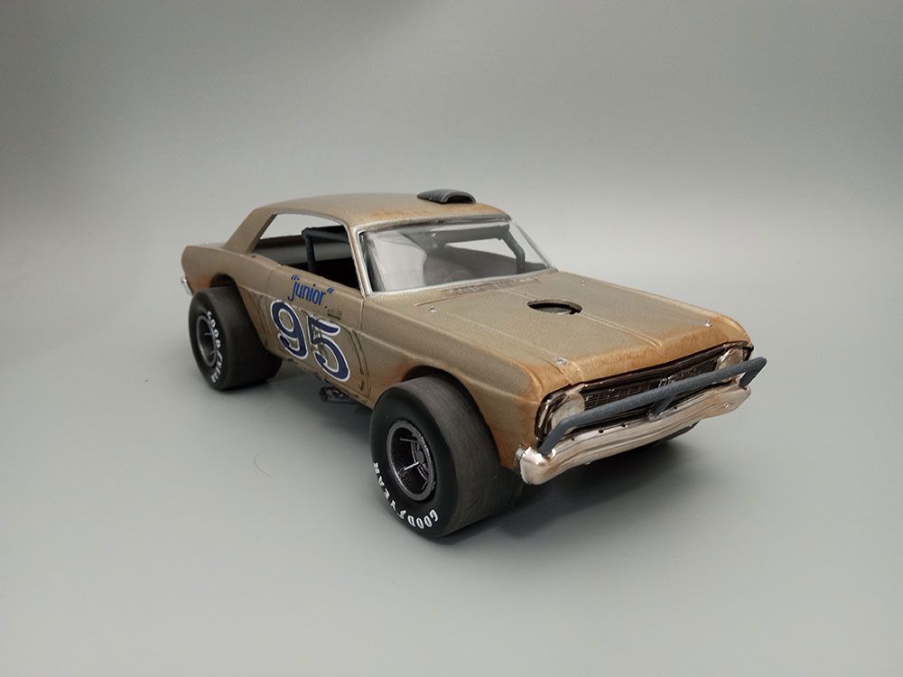 AMT 1/25 1969 Ford Falcon Modified Stocker Model Kit (Level 2) – image 4