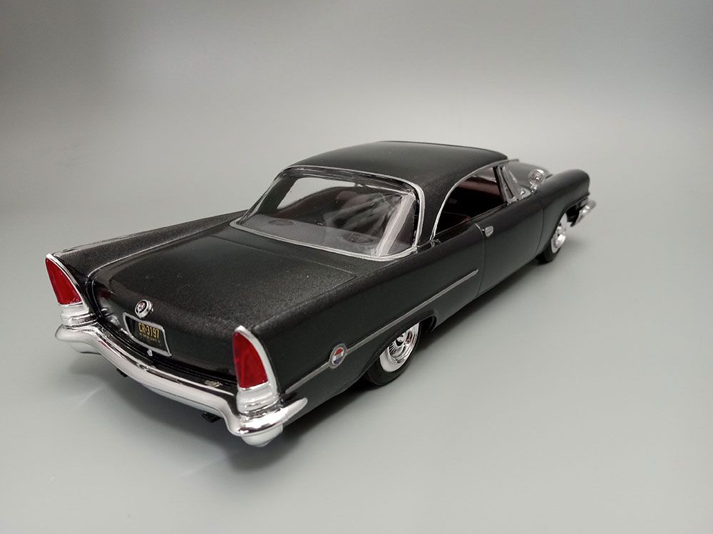 AMT 1/25 1957 Chrysler 300 Custom Version – image 10