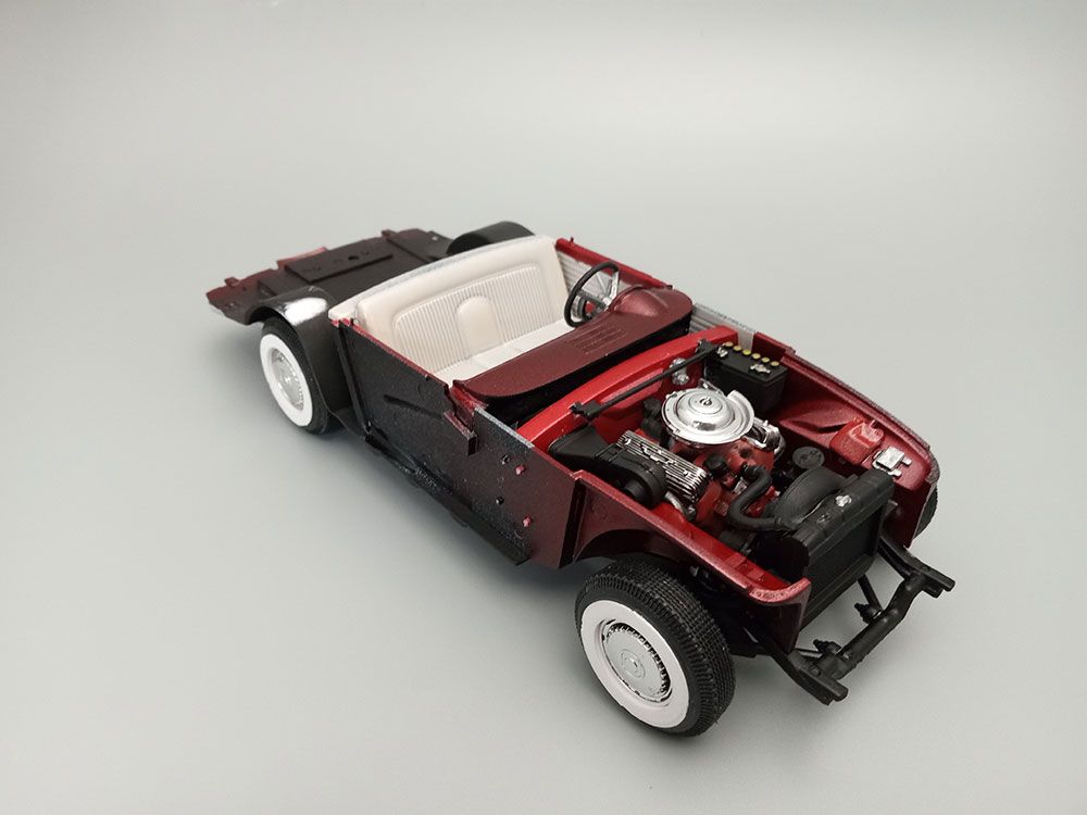 AMT 1/25 1956 Ford Thunderbird (Level 2) – image 5