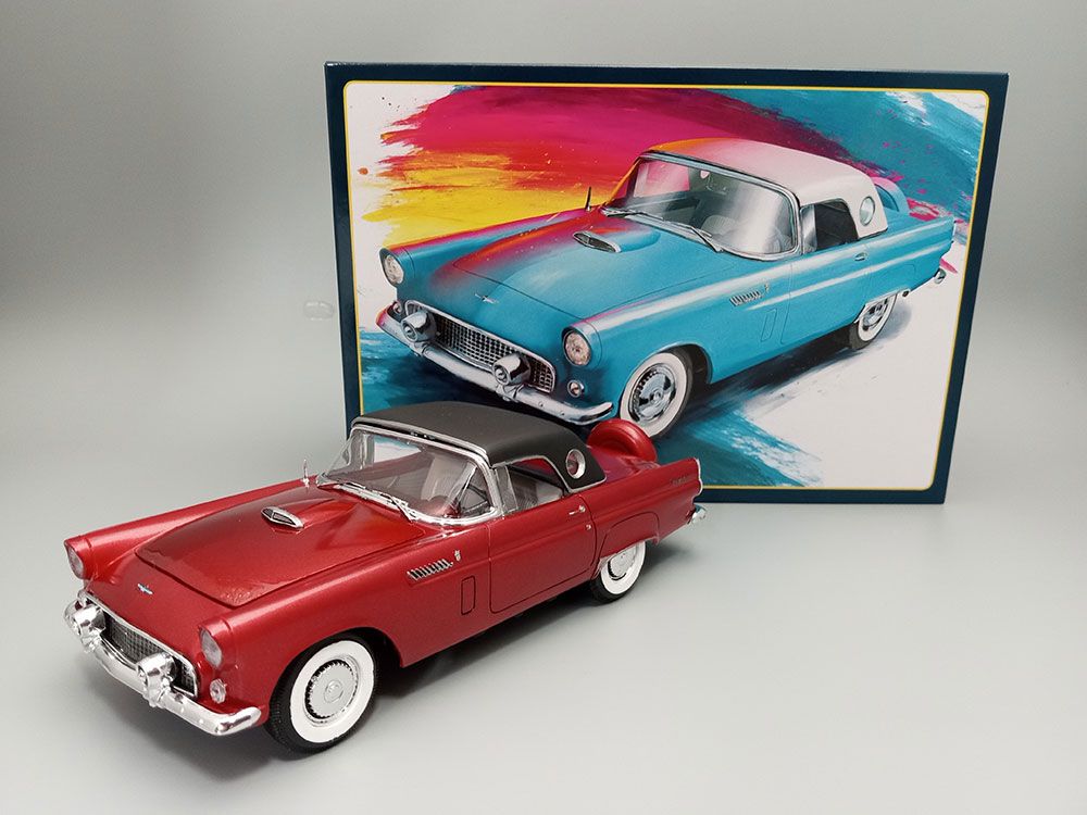 AMT 1/25 1956 Ford Thunderbird (Level 2) – image 9