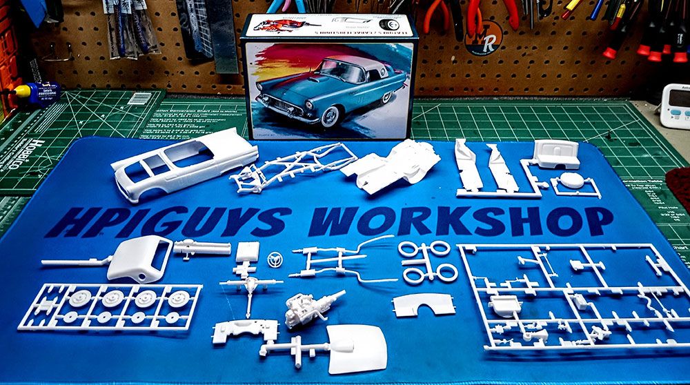 AMT 1/25 1956 Ford Thunderbird (Level 2) – image 10