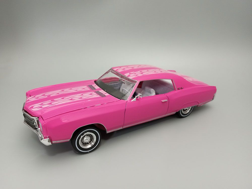 AMT 1/25 1970 Chevy Monte Carlo Lowrider Model Kit (Level 2) – image 2
