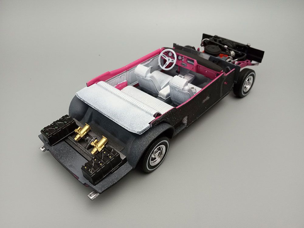 AMT 1/25 1970 Chevy Monte Carlo Lowrider Model Kit (Level 2) – image 11