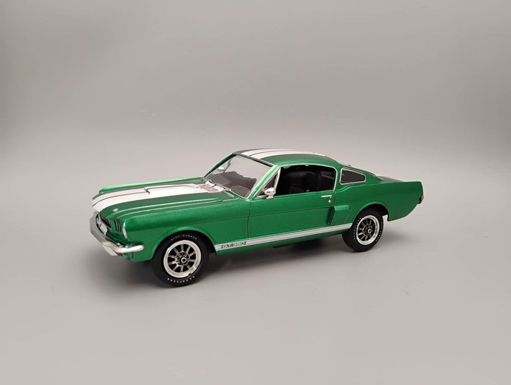 AMT 1/25 1966 Shelby Mustang 350GT Model Kit (Level 2) – image 10