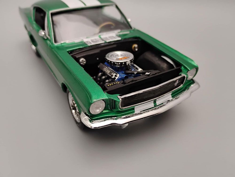 AMT 1/25 1966 Shelby Mustang 350GT Model Kit (Level 2) – image 13