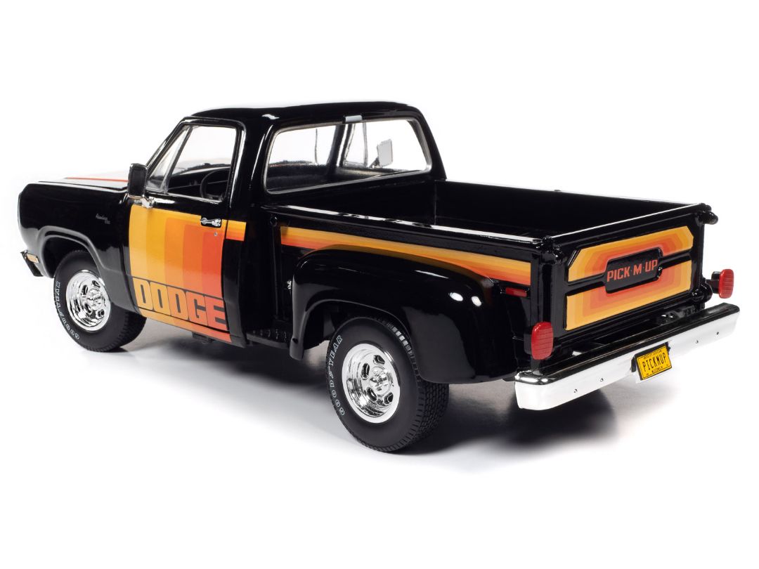 Auto World 1/18 1980 Dodge Pickup Step Side - Black – image 8