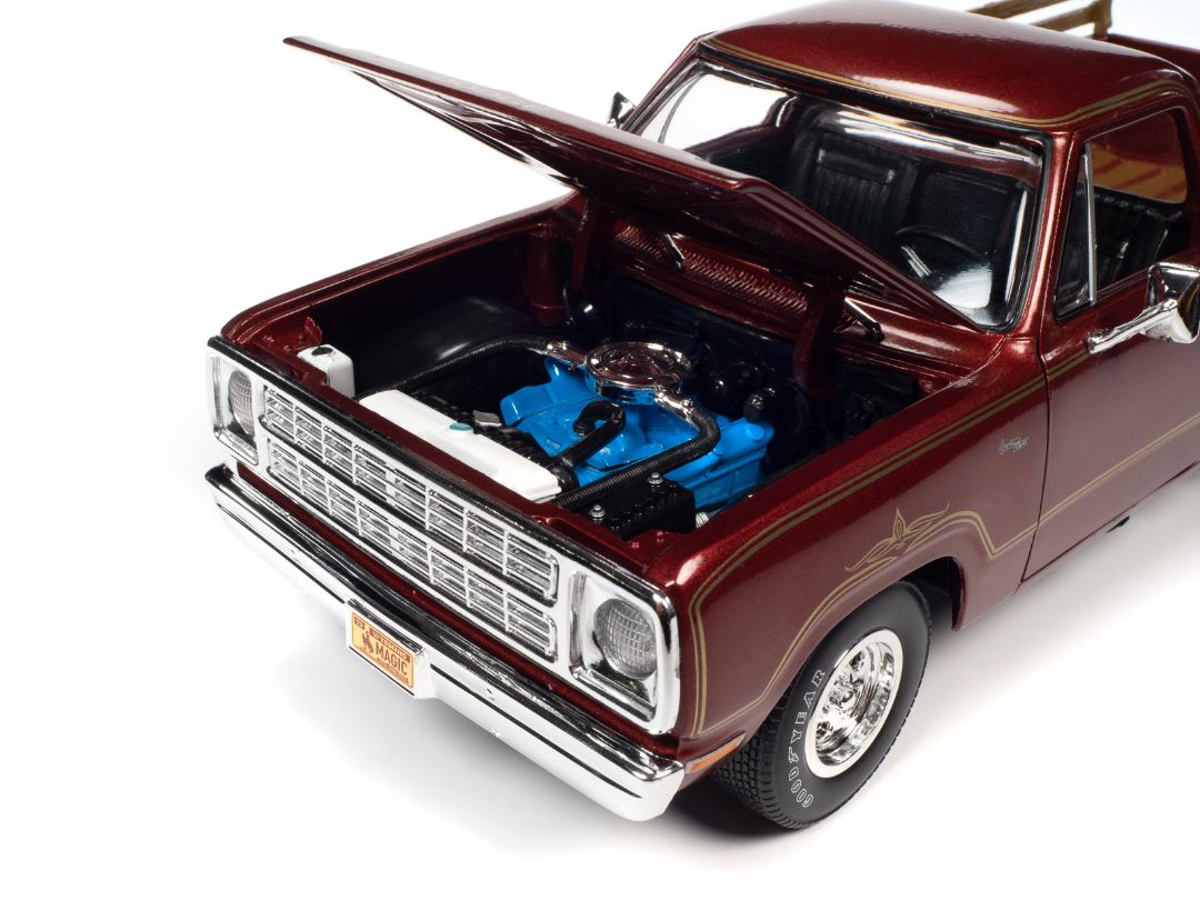 Auto World 1/18 1979 Dodge D100 Stepside Warlock II – image 2