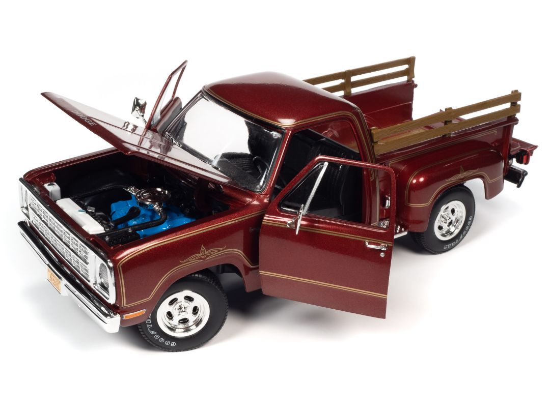 Auto World 1/18 1979 Dodge D100 Stepside Warlock II – image 9