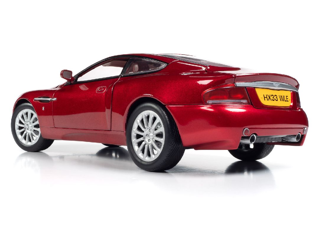 Auto World 1/18 2005 Aston Martin V12 Vanquish S - Toro Red Mica – image 5