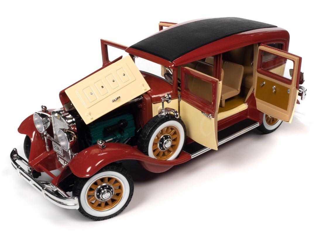 Auto World 1/18 1931 Peerless Master 8 Sedan - Maroon & Cream – image 2