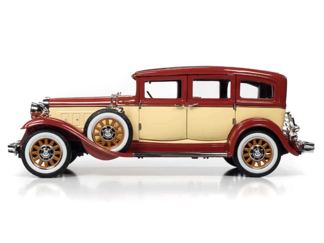 Auto World 1/18 1931 Peerless Master 8 Sedan - Maroon & Cream – image 9