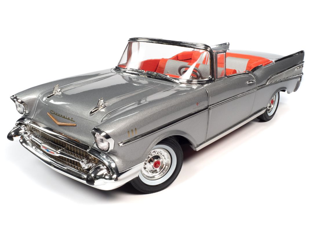 Auto World 1/18 1957 Chevrolet Bel Air Convertible – image 2