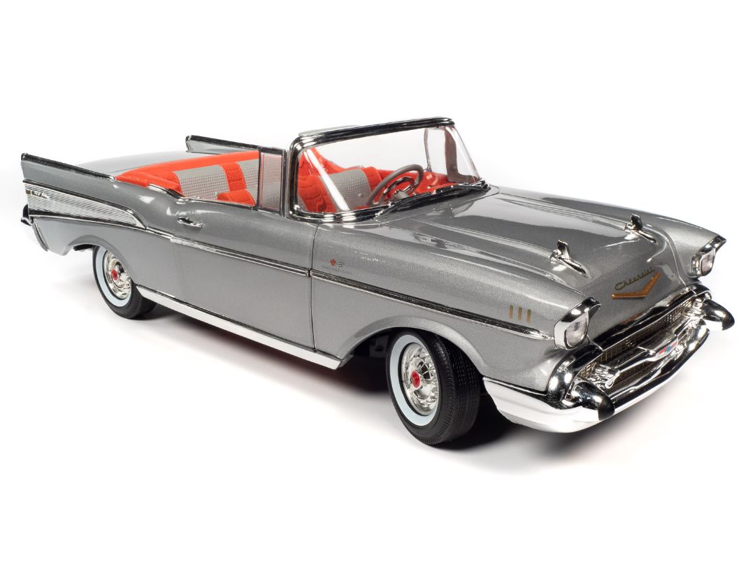 Auto World 1/18 1957 Chevrolet Bel Air Convertible – image 5