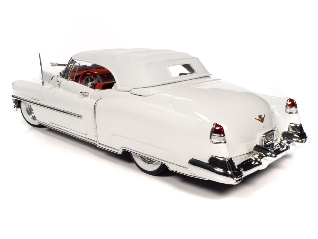 Auto World 1/18 1953 Cadillac Eldorado Convertible Alpine White – image 5