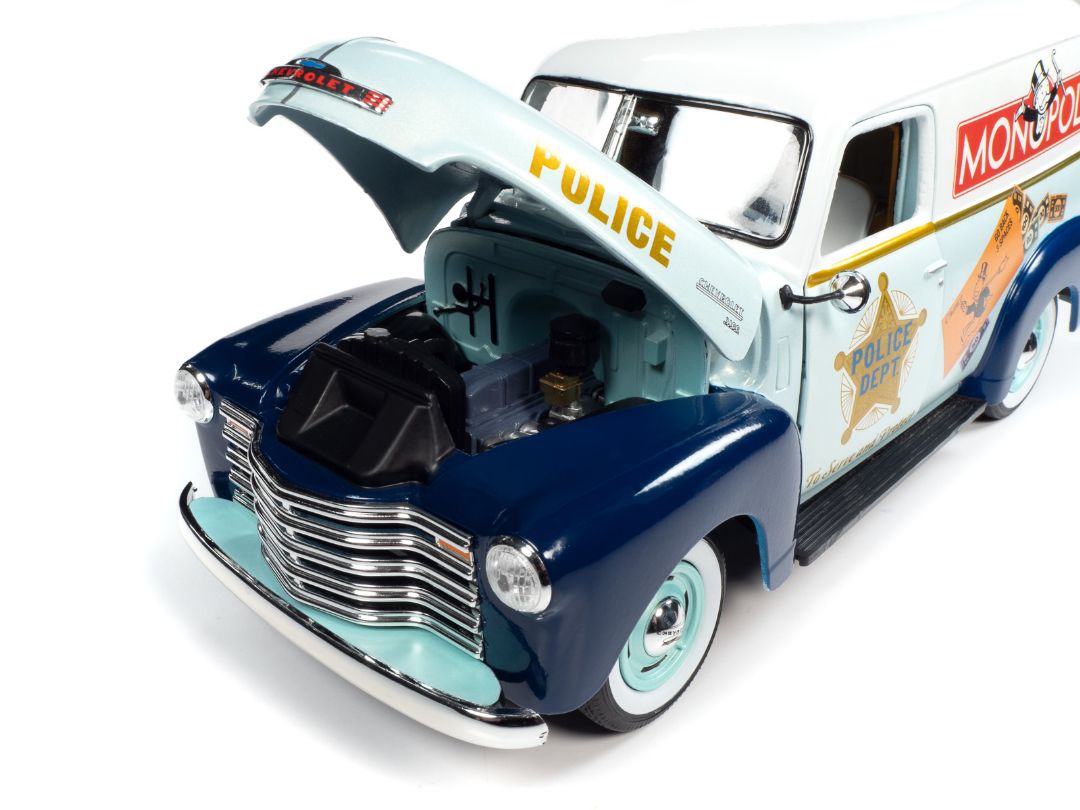 Auto World 1/18 Monopoly 1948 Chevrolet Panel Delivery w/ Figure – image 11