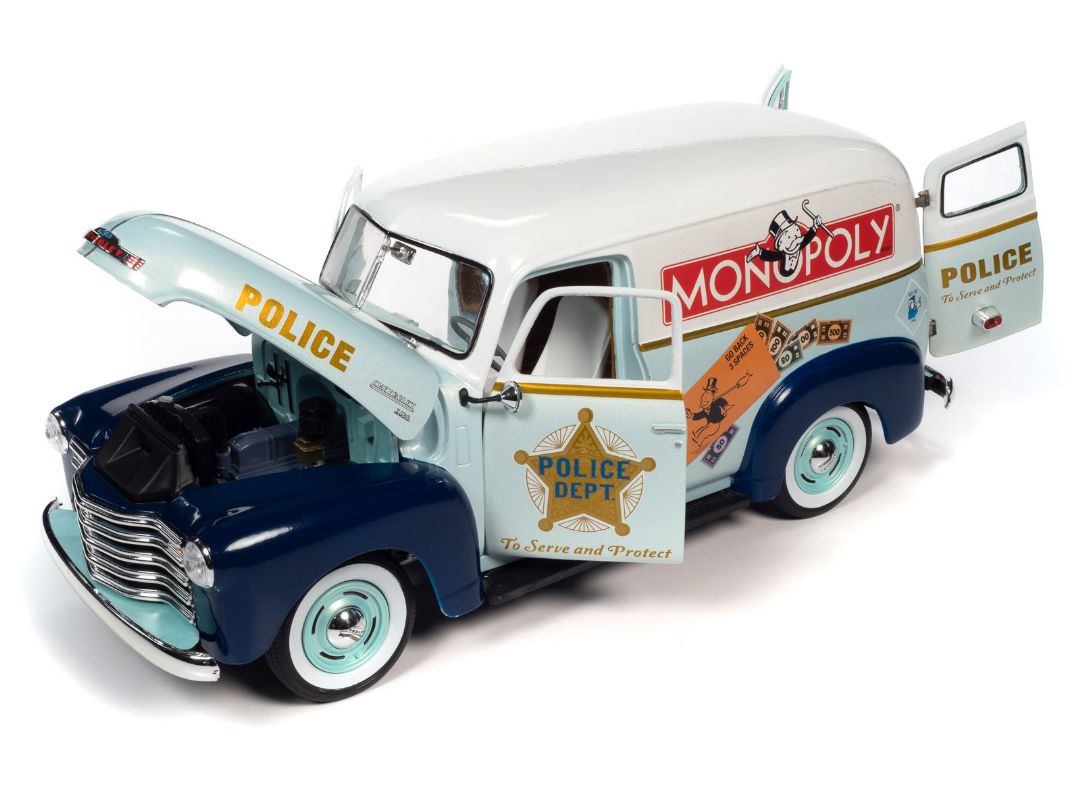 Auto World 1/18 Monopoly 1948 Chevrolet Panel Delivery w/ Figure – image 12