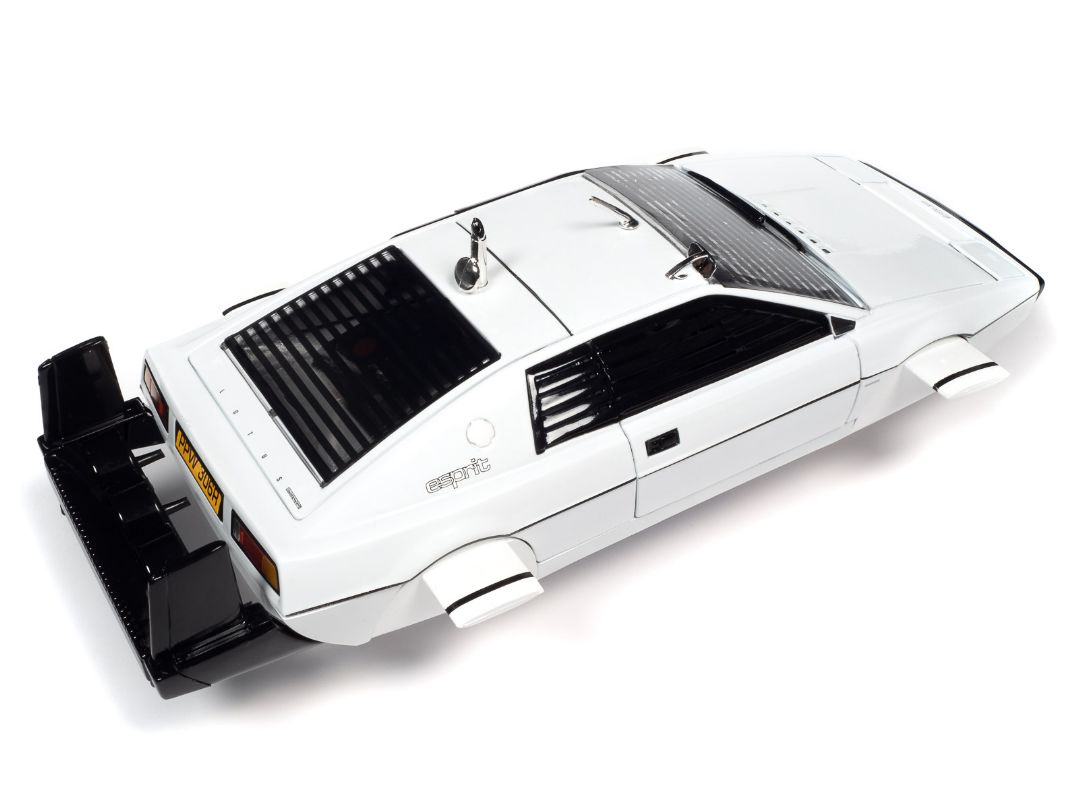 Auto World 1/18 James Bond 1971 Lotus Espirit - Lotus White – image 6
